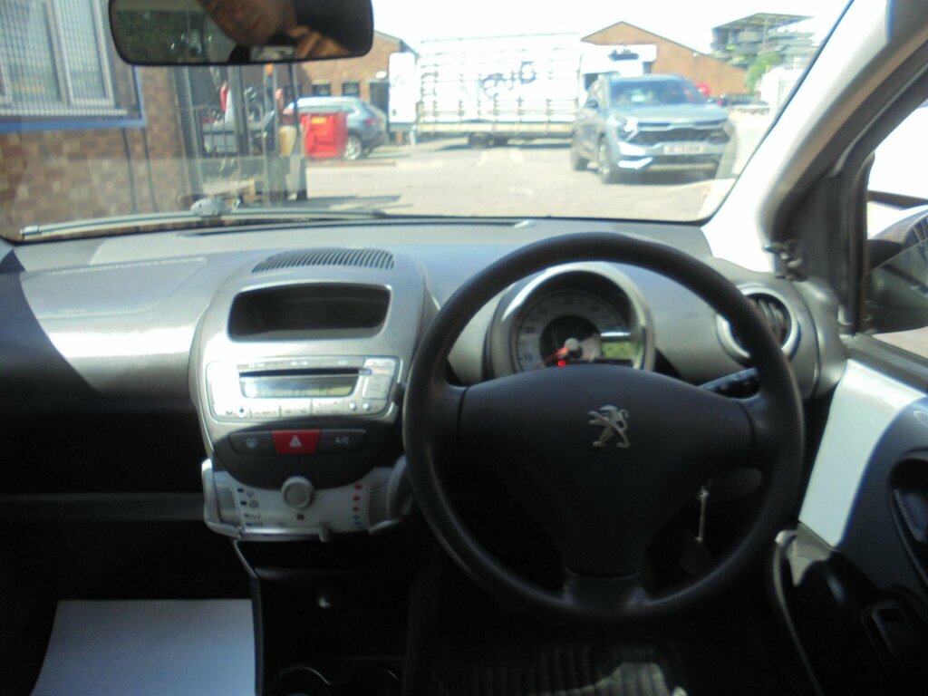 Peugeot 107 107 Active Blue #11