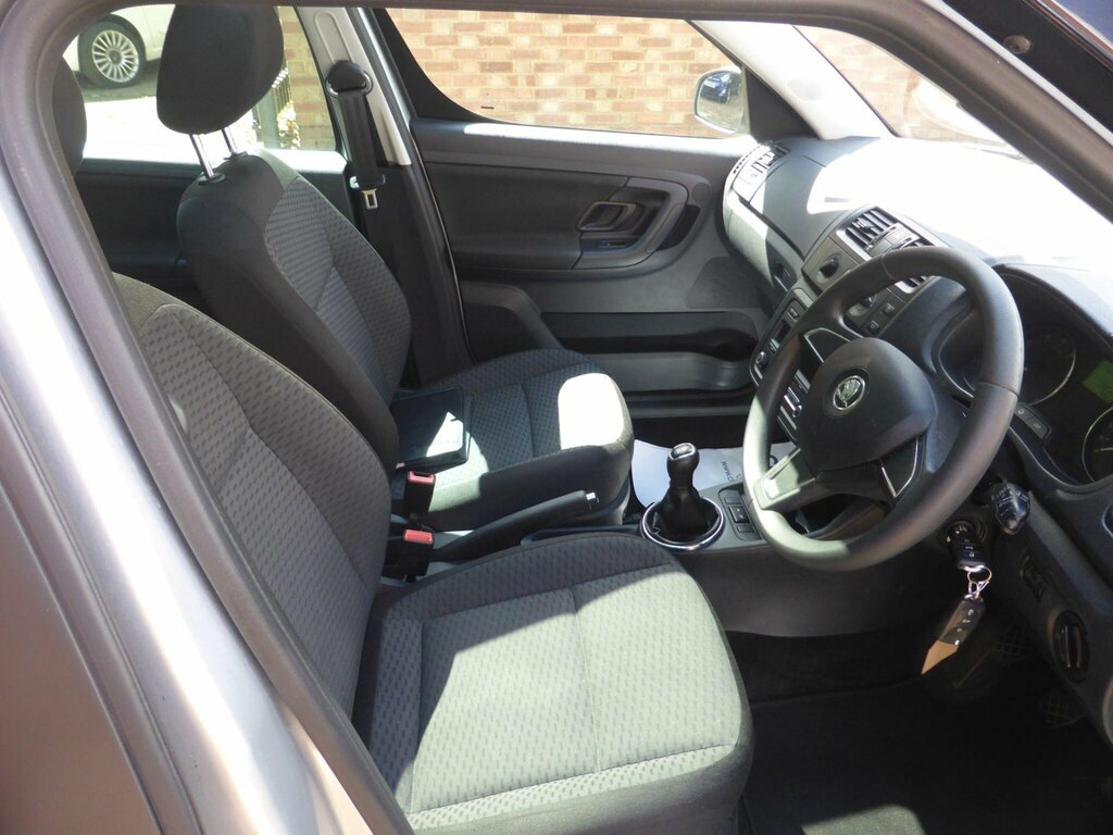 Skoda Roomster Se Silver #10
