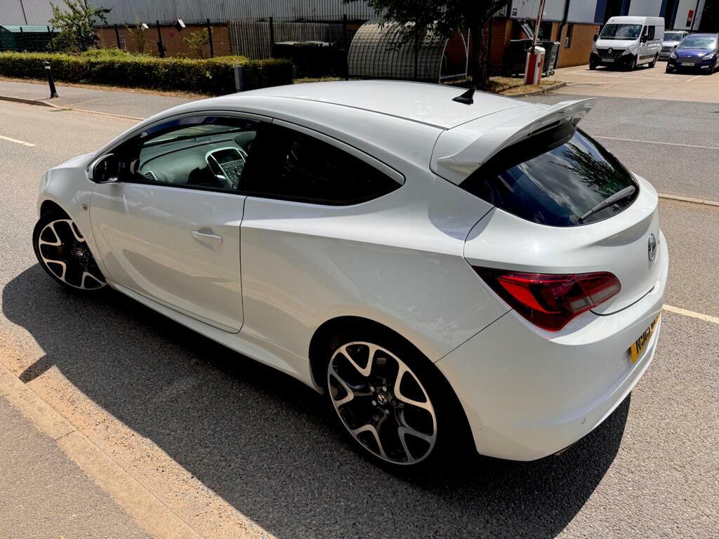 Vauxhall Astra GTC 2.0T Vxr Euro 5 S S White #4