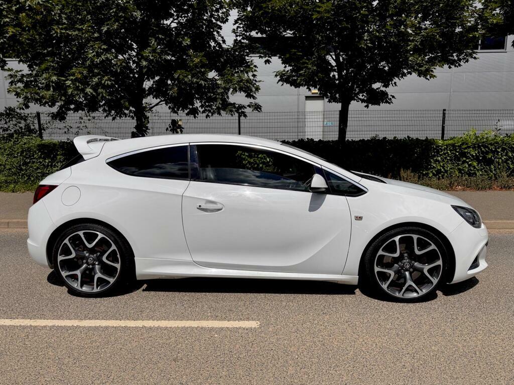 Vauxhall Astra GTC 2.0T Vxr Euro 5 S S White #5