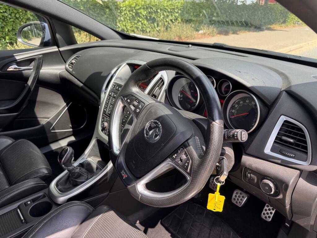 Vauxhall Astra GTC 2015 1.4I Turbo Sri Coupe Euro 6 Red #31