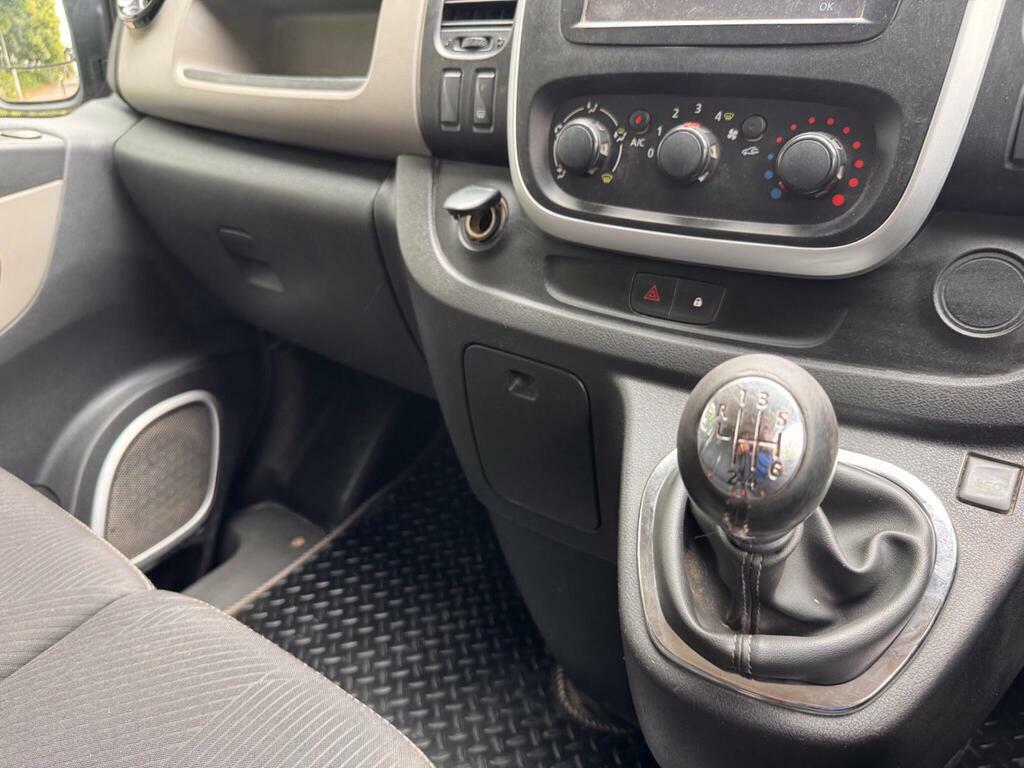 Renault Trafic Sl27 Business Plus Dci Sr Pv White #32