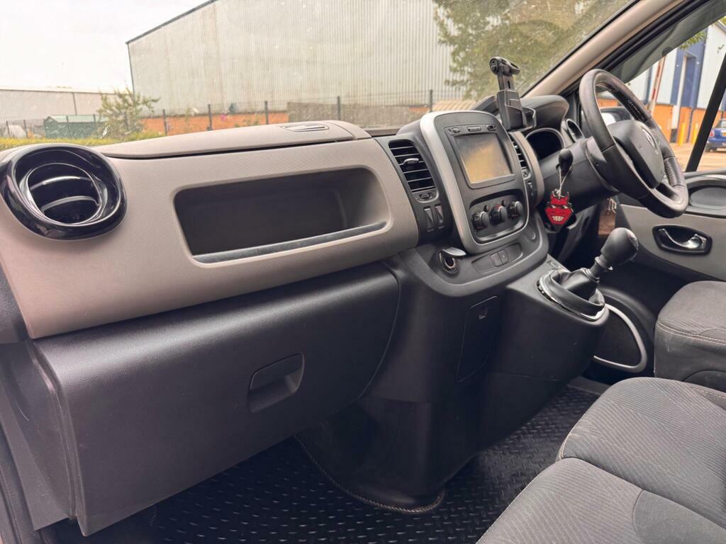 Renault Trafic Sl27 Business Plus Dci Sr Pv White #28