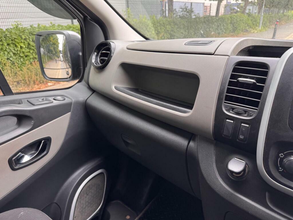 Renault Trafic Sl27 Business Plus Dci Sr Pv White #31