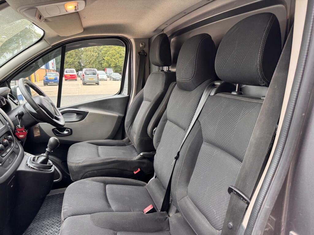 Renault Trafic Sl27 Business Plus Dci Sr Pv White #26