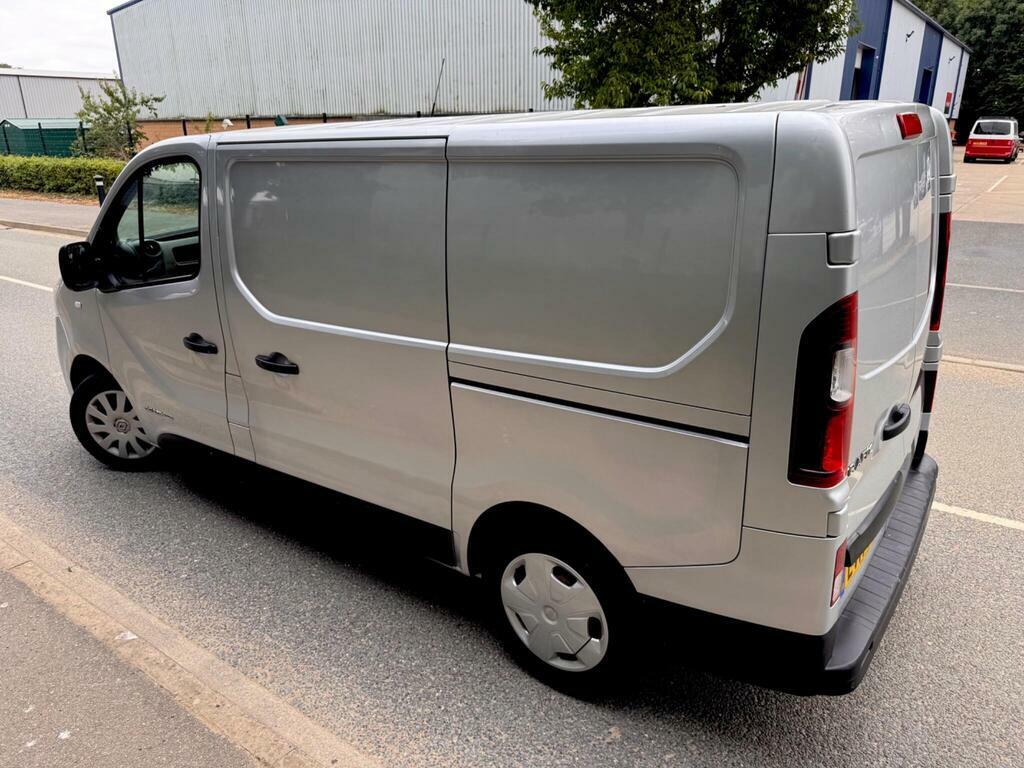 Renault Trafic 1.6 Dci Energy 27 Business Swb Standard Roof Euro Silver #4