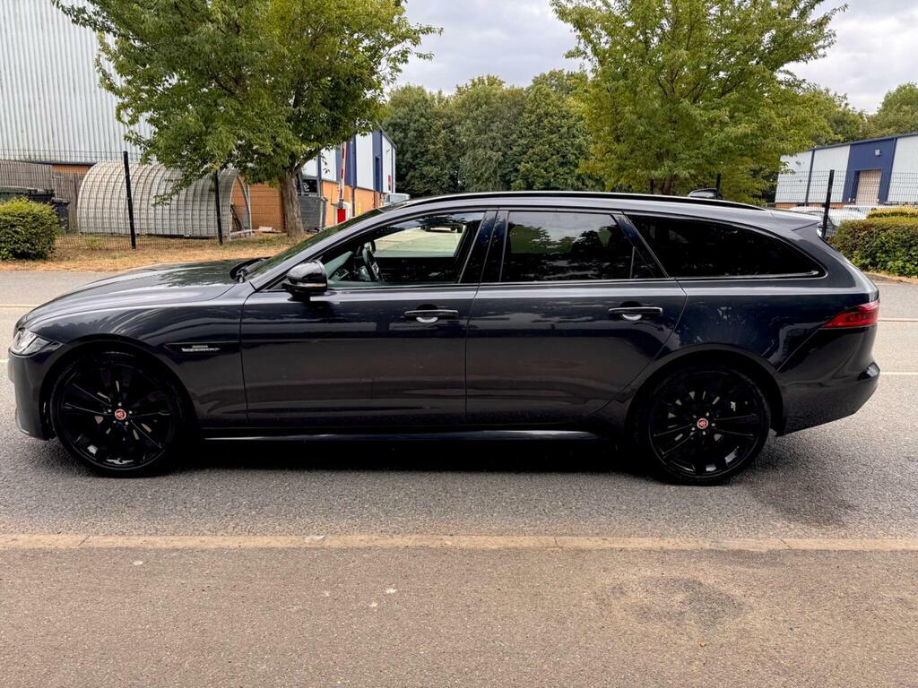 Jaguar XF 2L Prestige Red #17