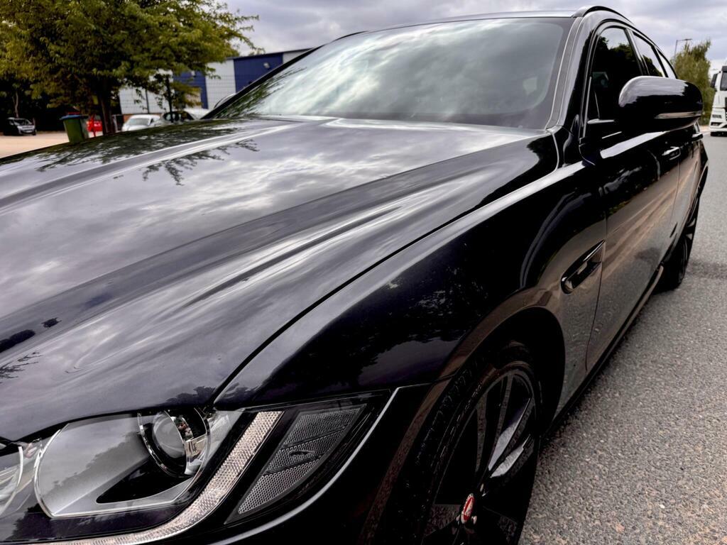 Jaguar XF 2L Prestige Red #10