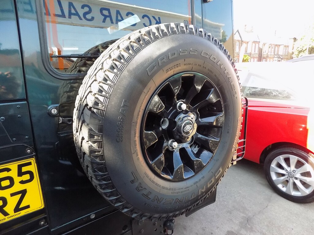Land Rover Defender 110 110 2.2 Tdci Xs Utility Wagon Black #15