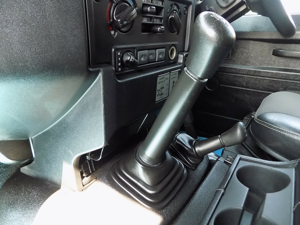 Land Rover Defender 110 110 2.2 Tdci Xs Utility Wagon Black #35