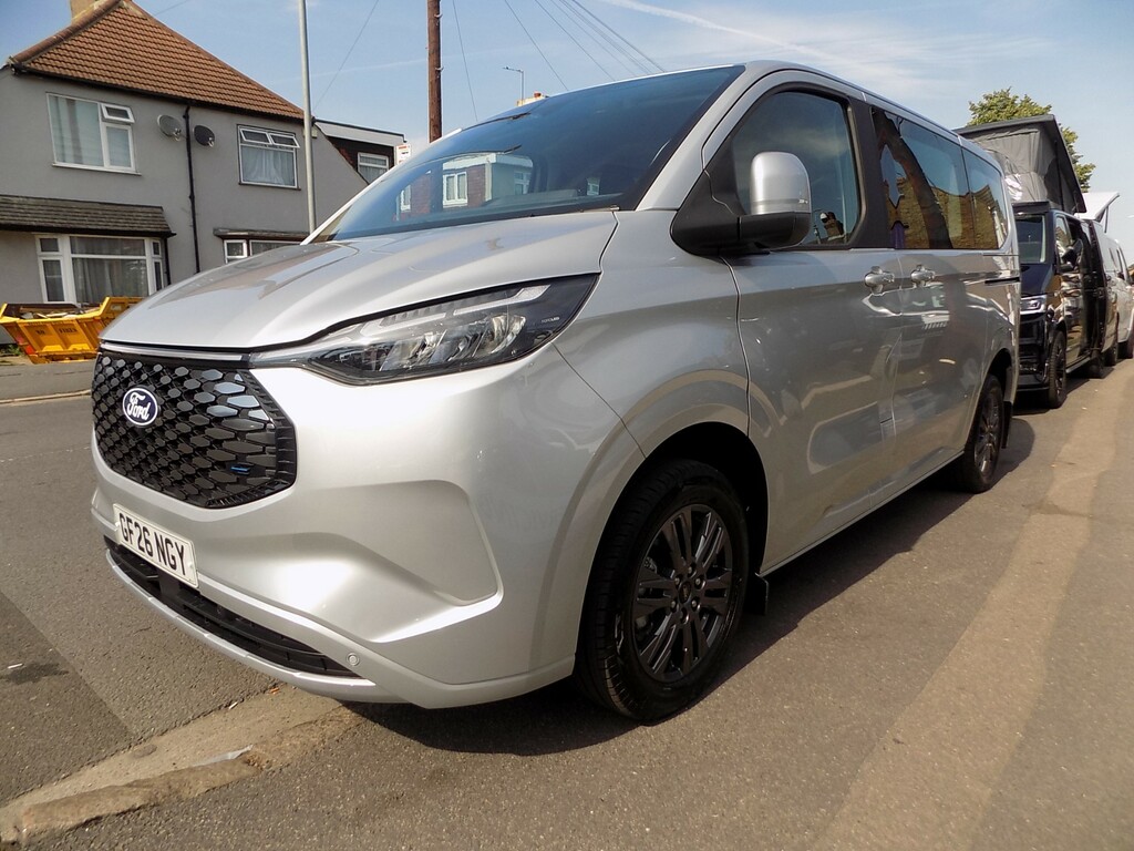 Ford Tourneo Custom 340 Titanium 65Kwh #3