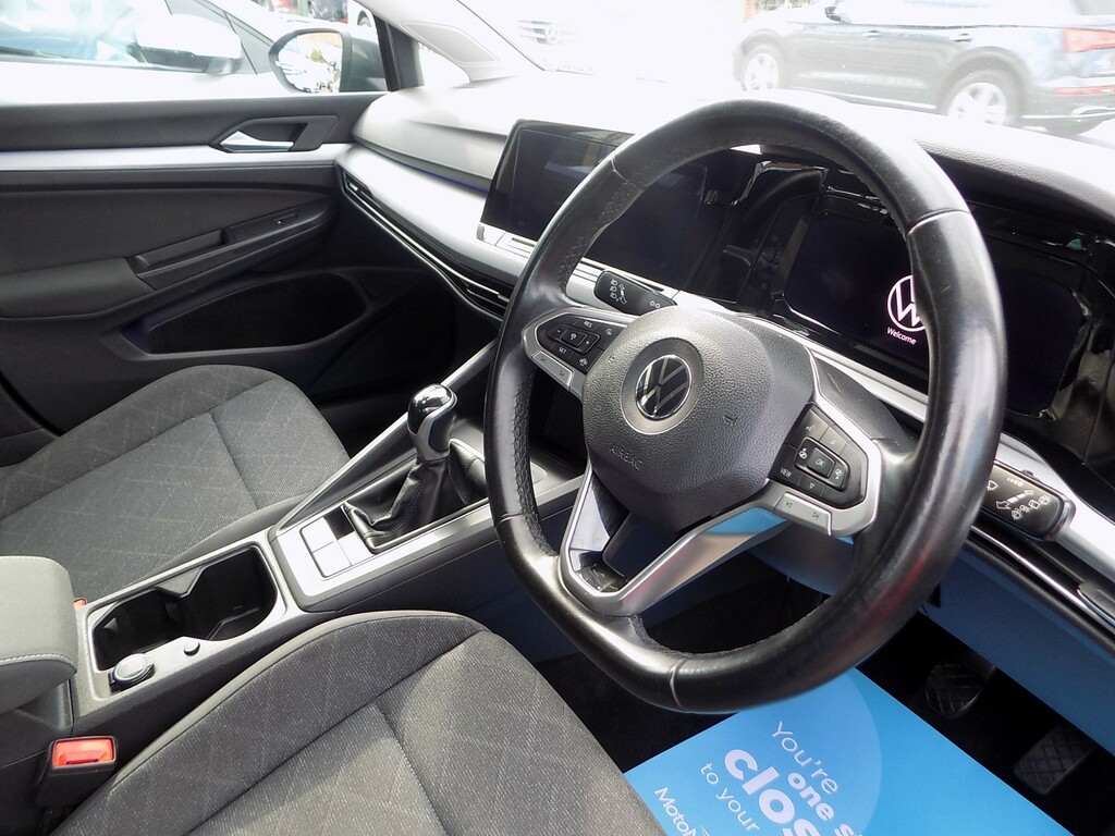 Volkswagen Golf Life Tsi #2