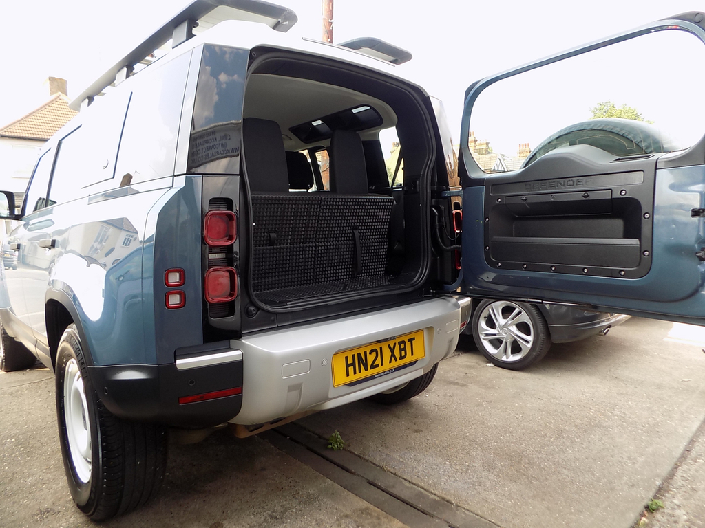Land Rover Defender 110 Core Mhev Black #53