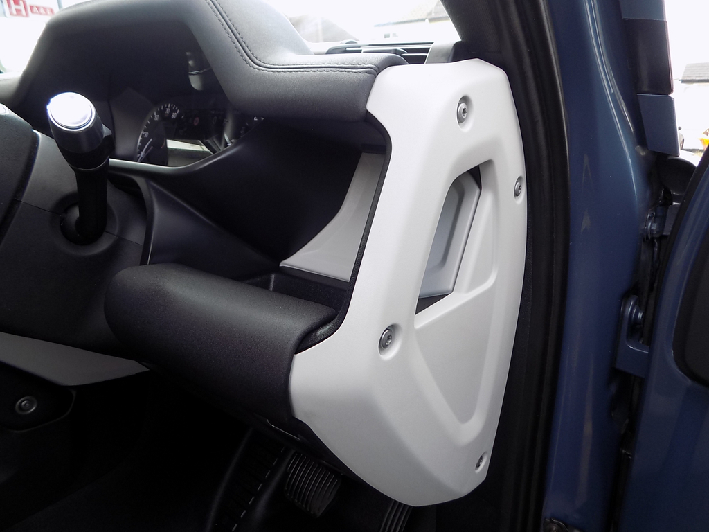 Land Rover Defender 110 Core Mhev Black #9