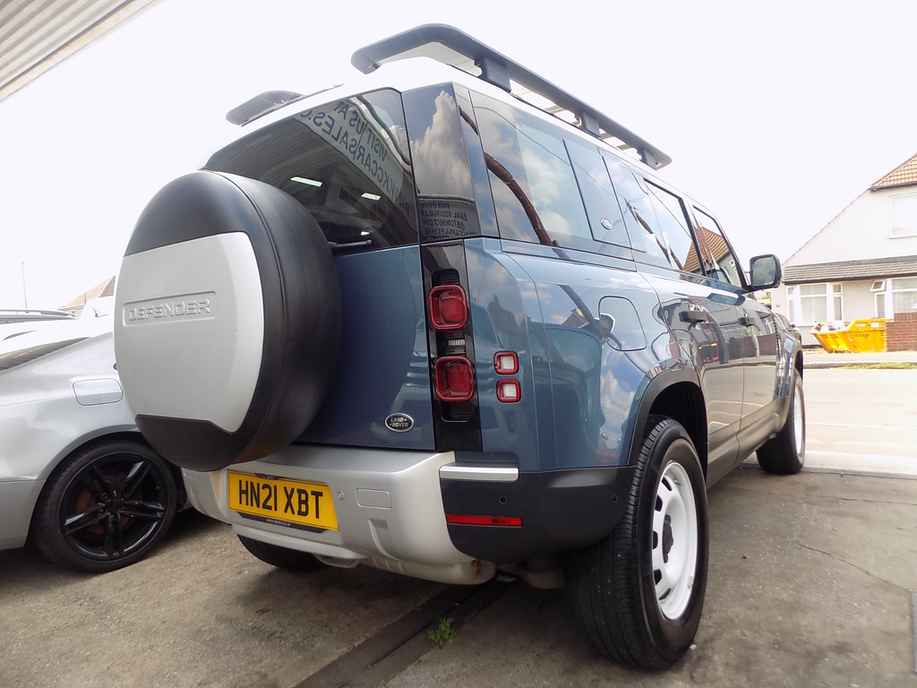 Land Rover Defender 110 Core Mhev Black #57