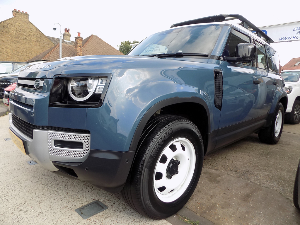Land Rover Defender 110 Core Mhev Black #25