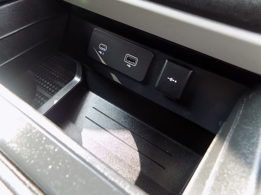 Land Rover Defender 110 Core Mhev Black #41