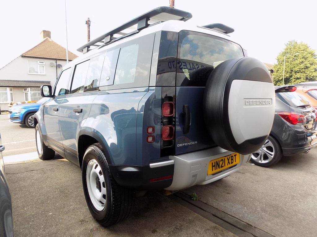 Land Rover Defender 110 Core Mhev Black #56