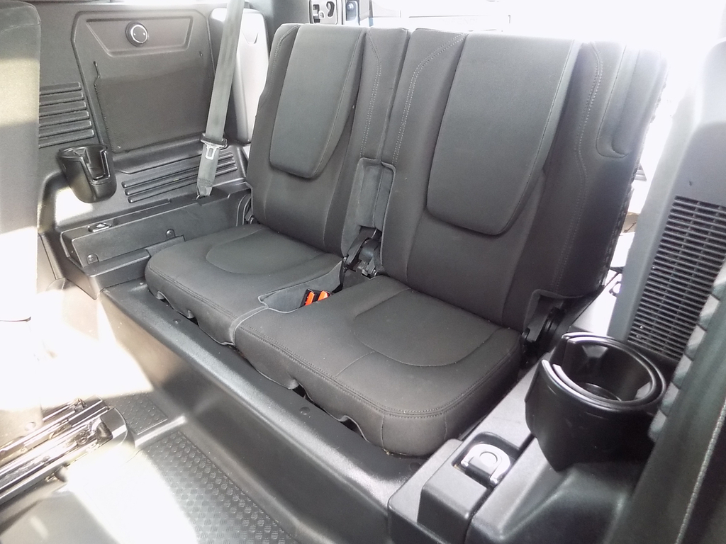 Land Rover Defender 110 Core Mhev Black #50
