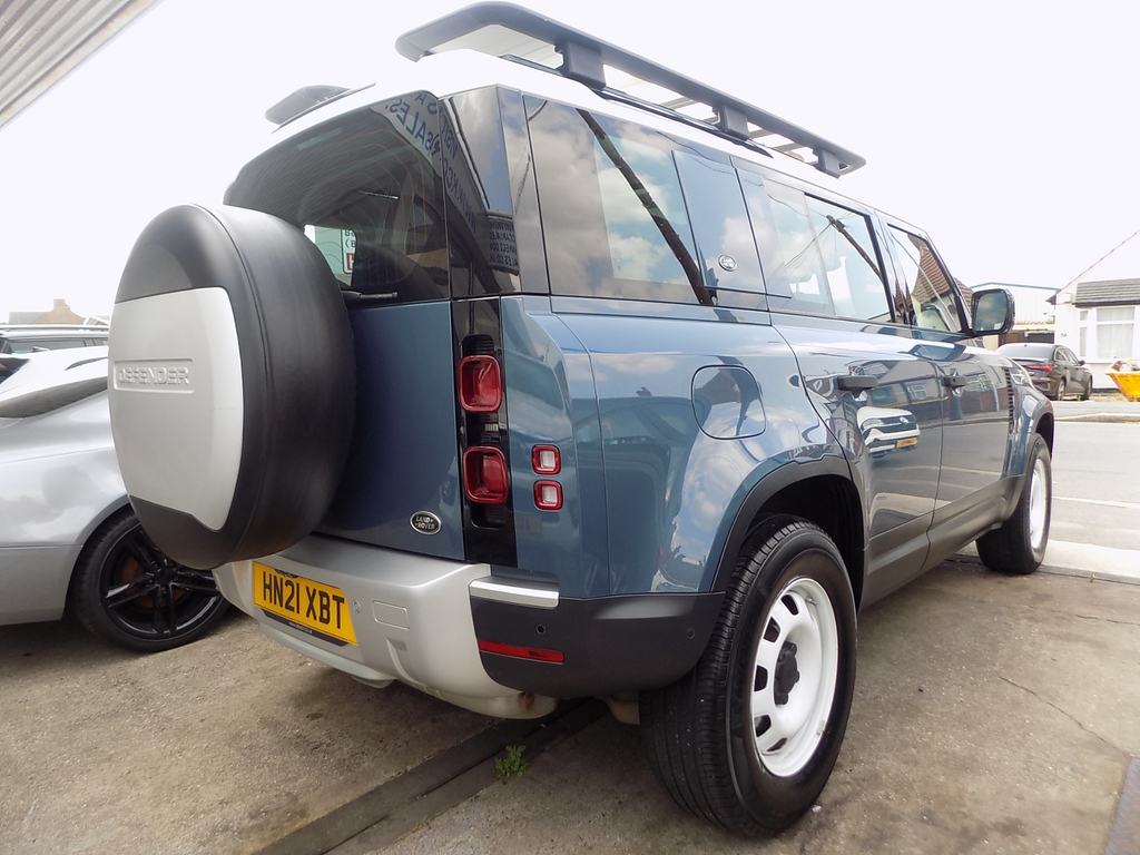 Land Rover Defender 110 Core Mhev Black #45