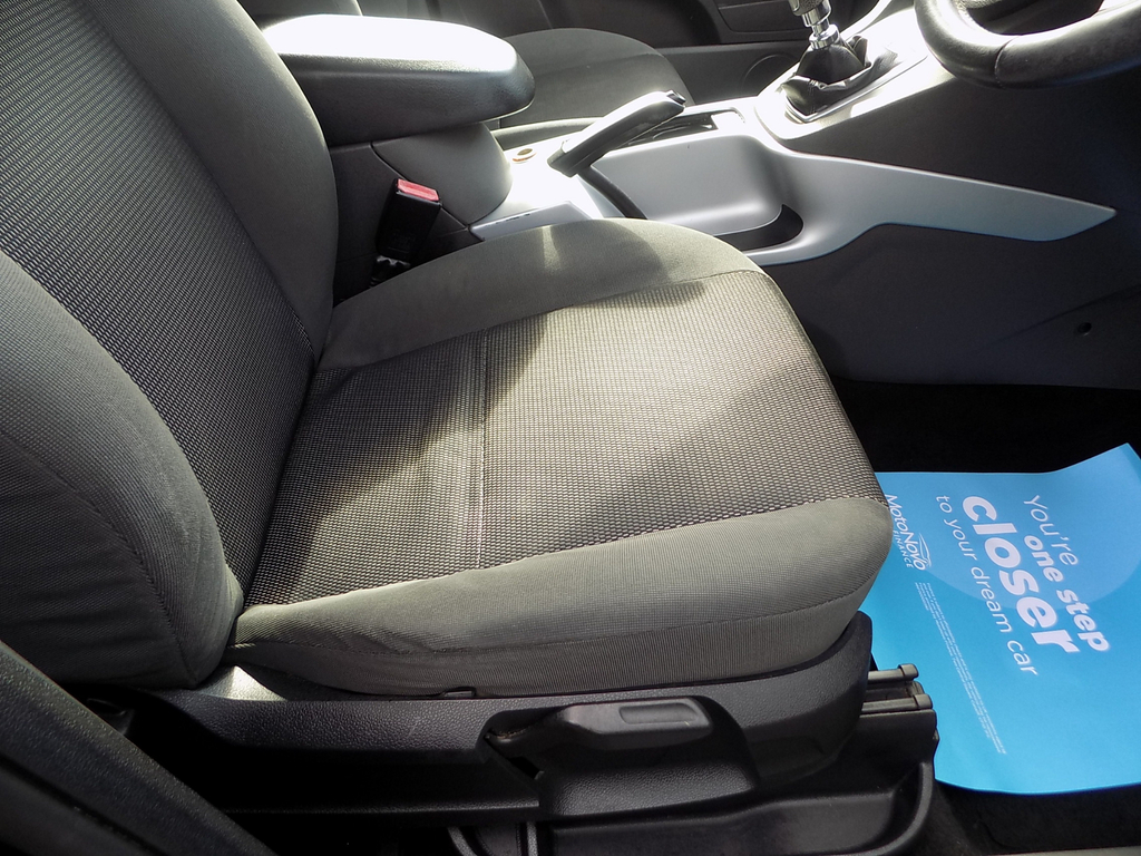 Ford Kuga 2.0 Tdci Zetec Ap Pack 10 Services 12 Mo White #6