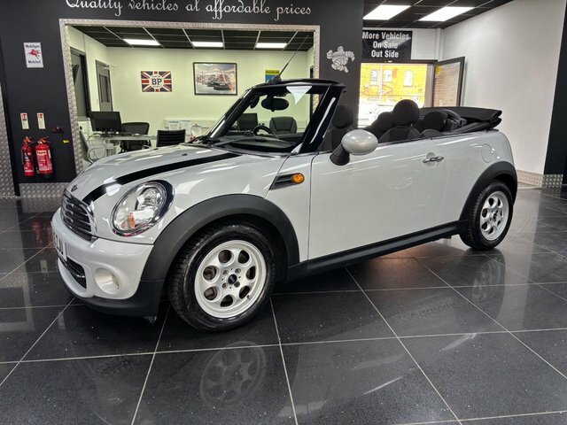 Mini Convertible Cooper D Convertible Silver