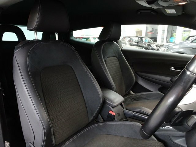 Volkswagen Scirocco Scirocco Gt Bluemotion Technology Tdsi S-a Black #32
