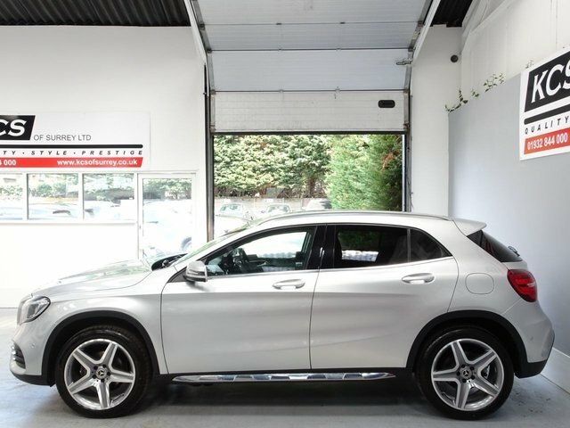 Mercedes-Benz GLA Class 1.6 Gla200 Amg Line Premium Suv 7G-dc ST68ENH Silver #3