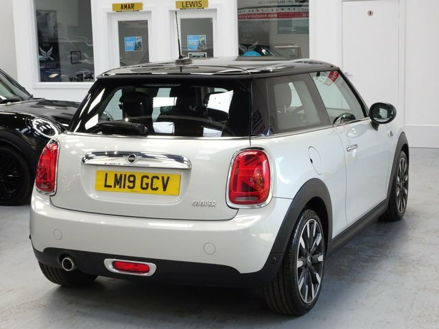 Mini Hatch 1.5 Cooper Exclusive Hatchback Steptron LM19GCV Silver #5