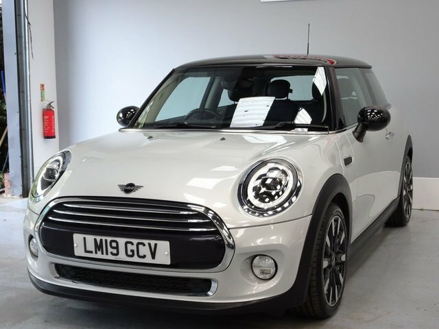 Mini Hatch 1.5 Cooper Exclusive Hatchback Steptron LM19GCV Silver #4