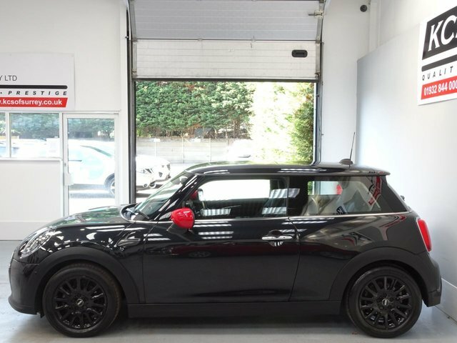 Mini Hatch 1.5 Cooper Classic Hatchback Steptronic LJ22OKK Black #3