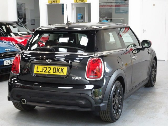 Mini Hatch 1.5 Cooper Classic Hatchback Steptronic LJ22OKK Black #5