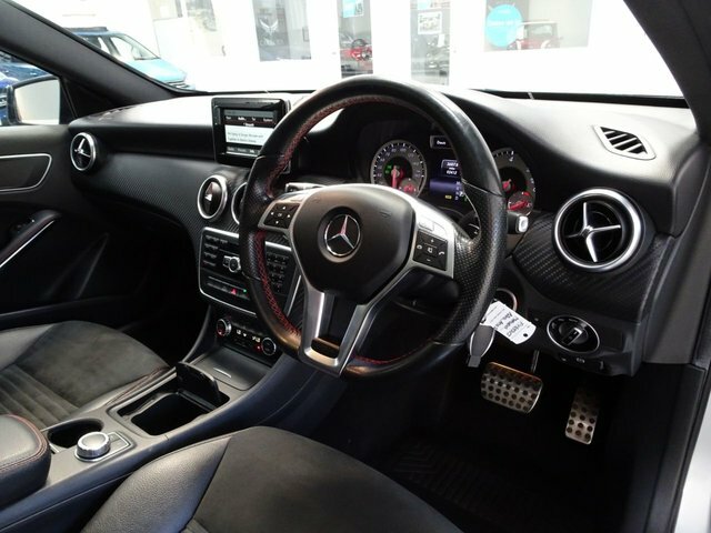 Mercedes-Benz A Class 2014 14 A180 Black #11