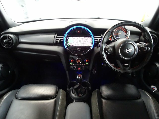 Mini Hatch 1.5 Cooper Sport Hatchback Euro FF66URY Black #2
