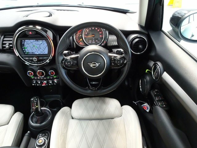 Mini Hatch 2.0 Cooper S Exclusive Hatchback Steptr Green #6