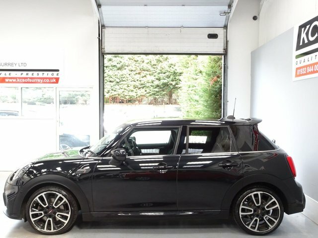 Mini Hatch 2.0 Cooper S Sport Hatchback Steptronic AF24SNZ Black #3