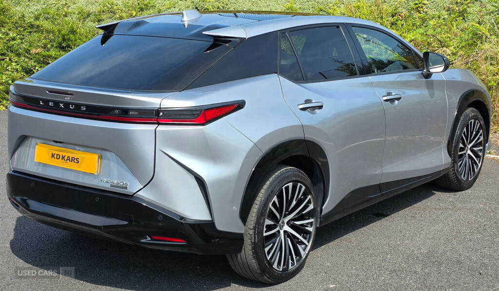 Lexus RZ 450E Premium #9