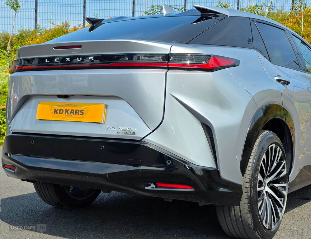 Lexus RZ 450E Premium #11