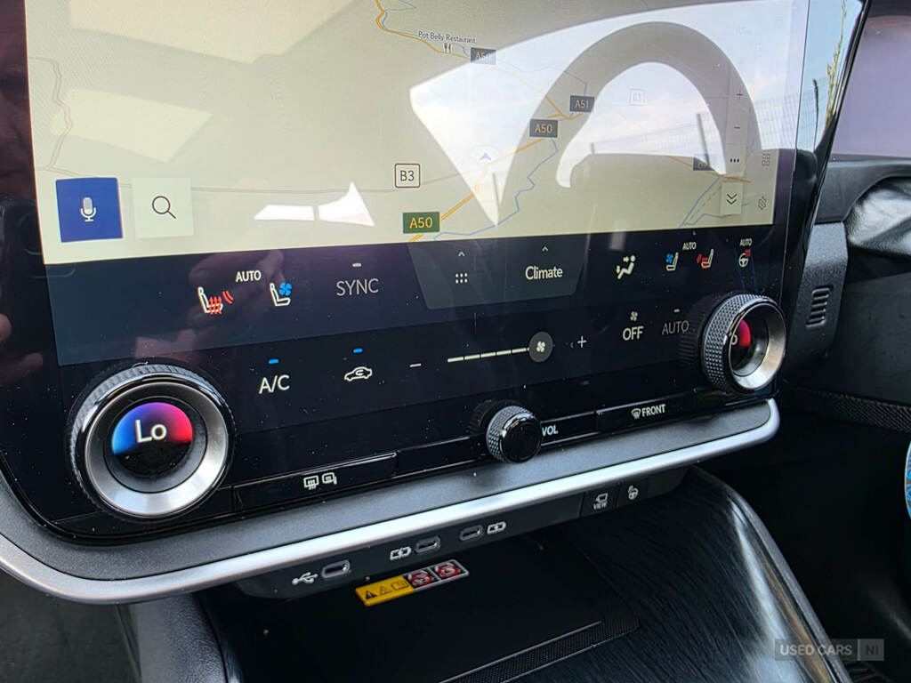 Lexus RZ 450E Premium #25