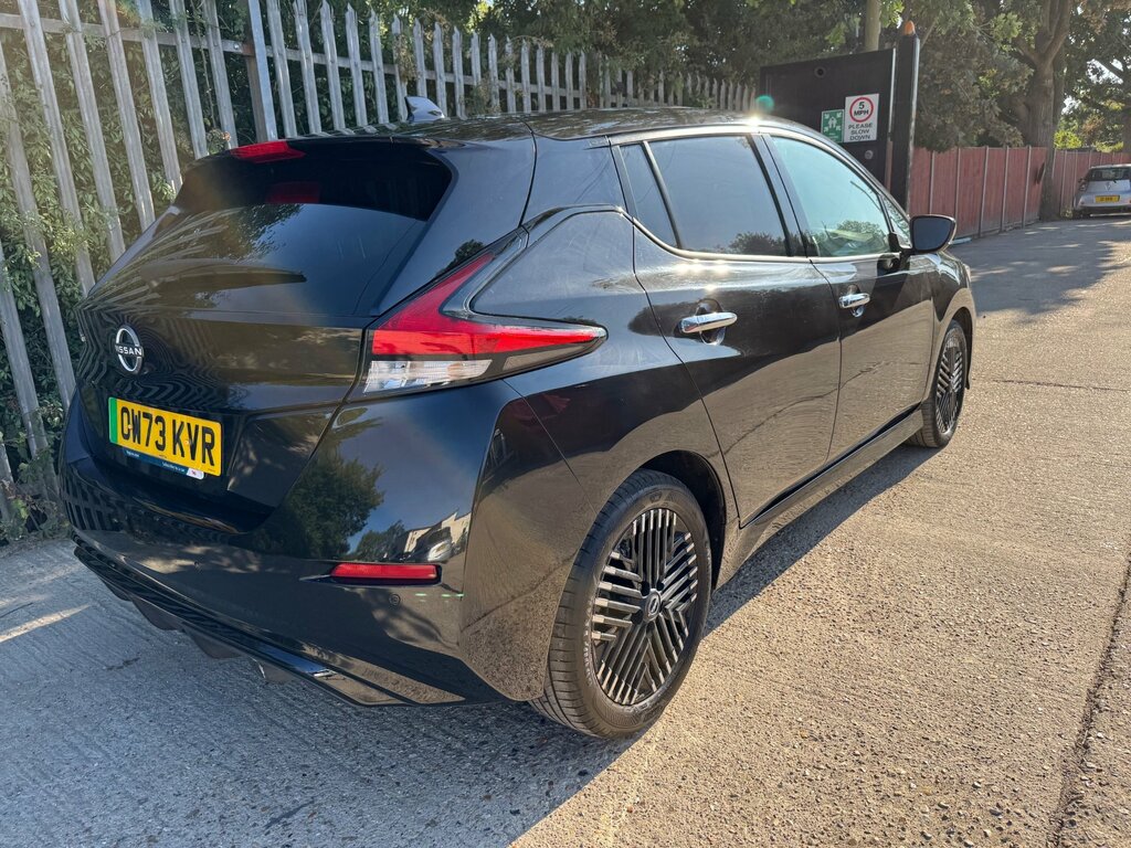 Nissan Leaf Tekna Grey #10