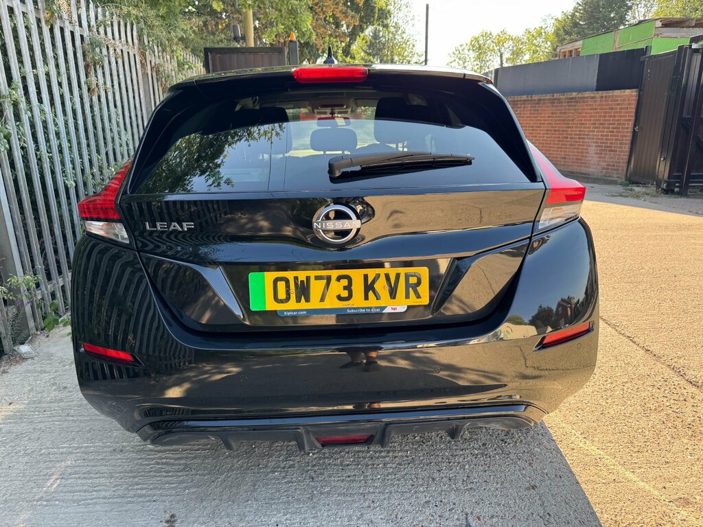 Nissan Leaf 39Kwh Tekna Hatchback 150 Ps Black #4