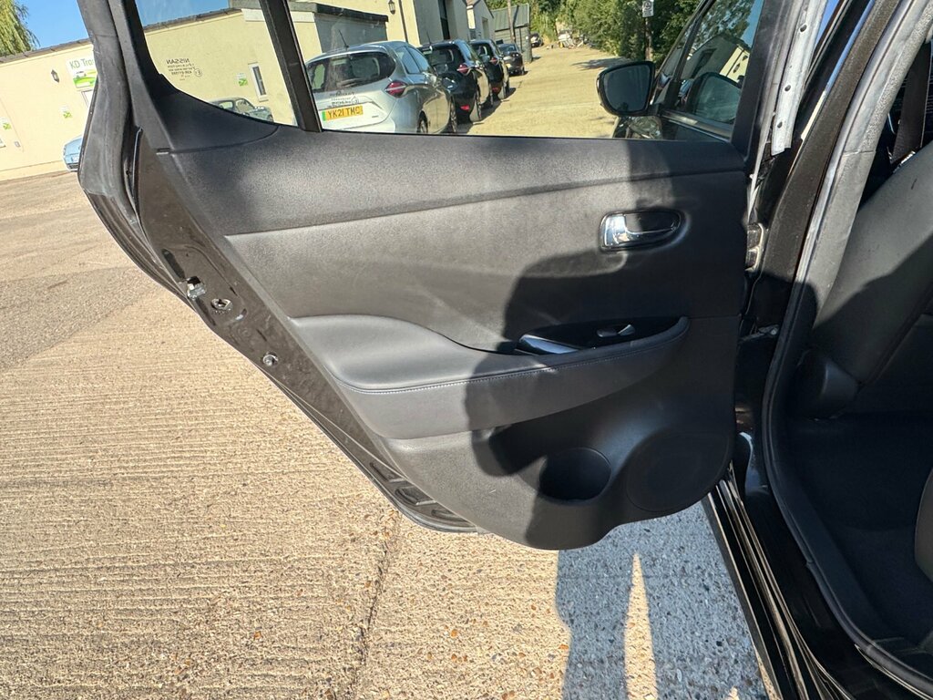 Nissan Leaf Tekna Grey #34