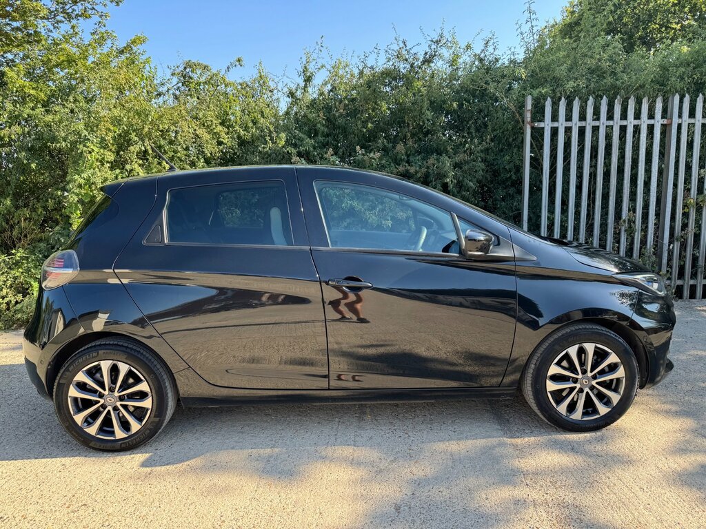 Renault Zoe R135 Ev50 52Kwh Gt Line Hatchback Aut Black #2