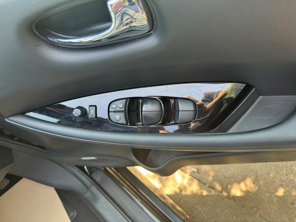 Nissan Leaf 40Kwh N-connecta Hatchback  #42