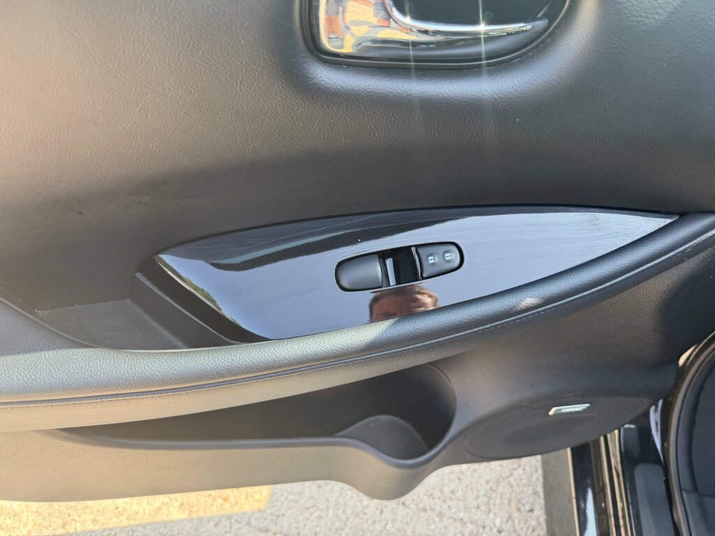 Nissan Leaf 40Kwh N-connecta Hatchback  #32