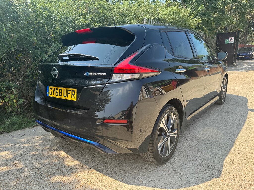 Nissan Leaf 40Kwh Tekna Hatchback 150 Ps Black #6