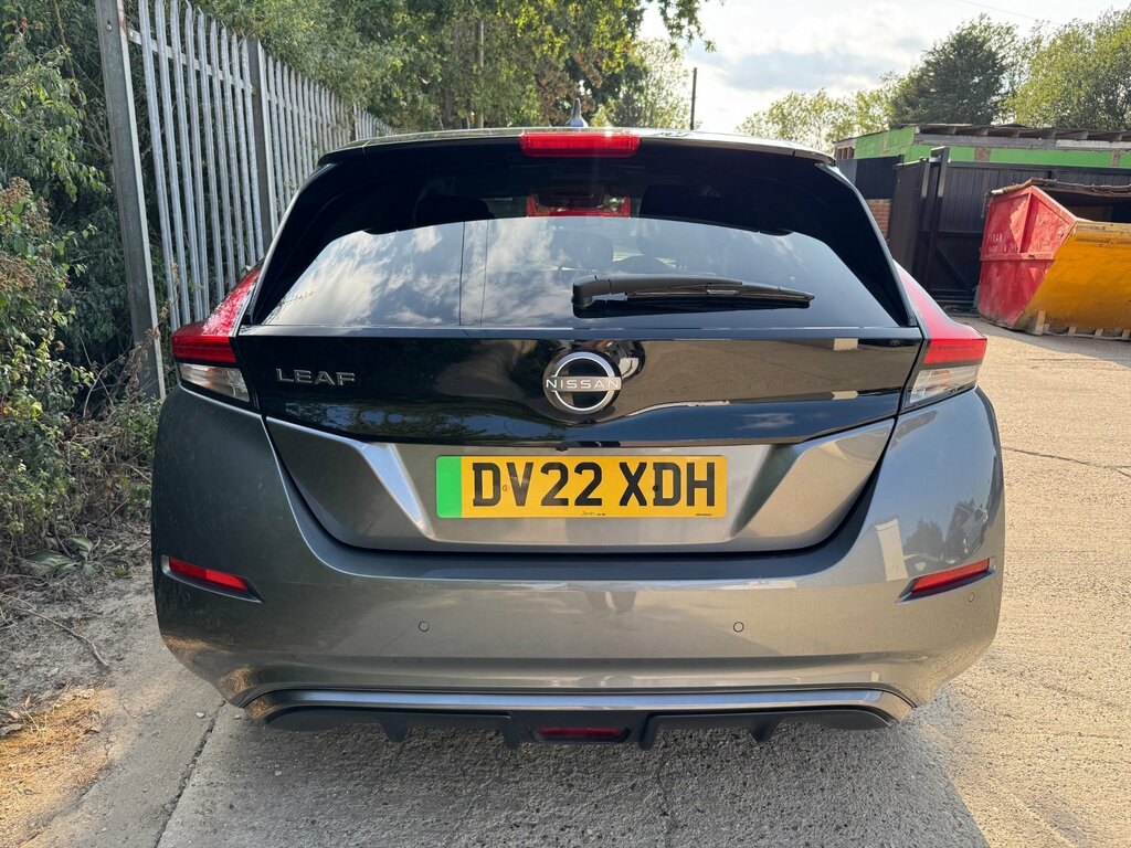 Nissan Leaf 39Kwh N-connecta Hatchback 150 Grey #4