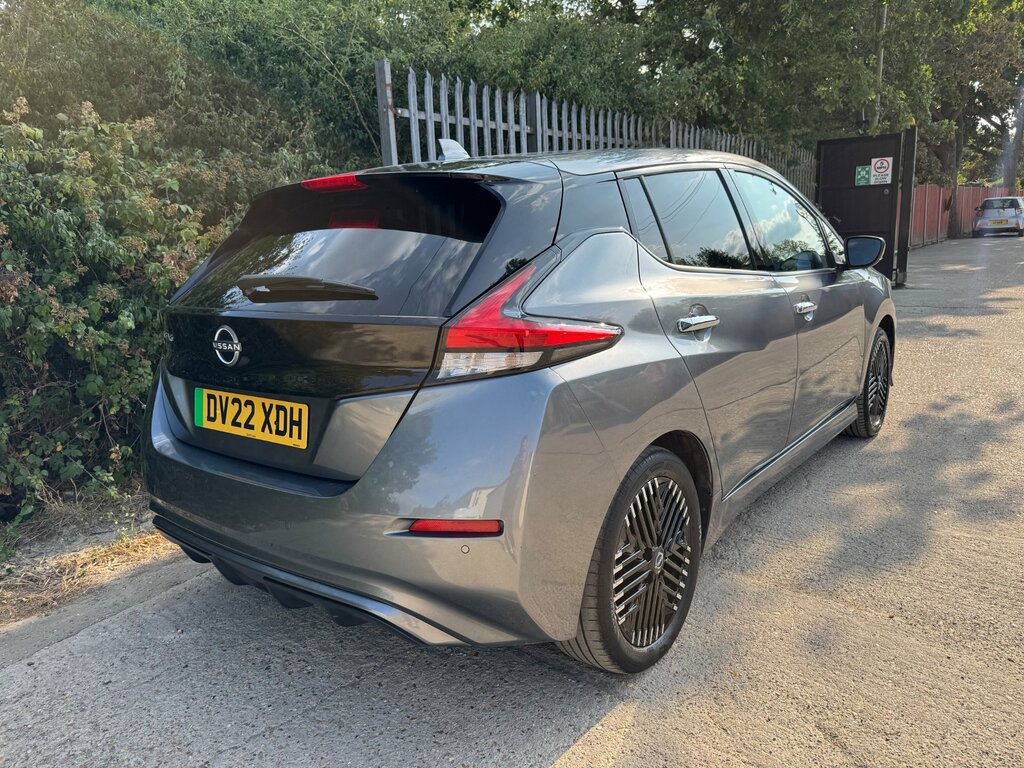 Nissan Leaf 39Kwh N-connecta Hatchback 150 Grey #3