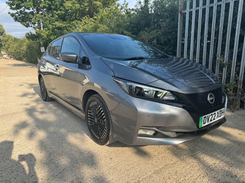 Nissan Leaf 39Kwh N-connecta Hatchback 150 Grey
