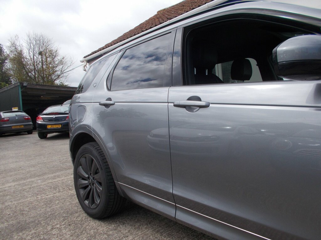Land Rover Discovery Sport 2.0 D180 Mhev R-dynamic Se Suv 4Wd Grey #3